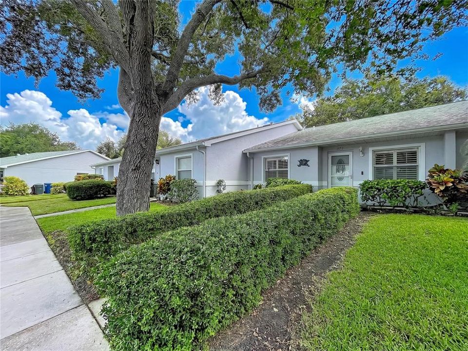 For Sale: $215,000 (2 beds, 2 baths, 1026 Square Feet)