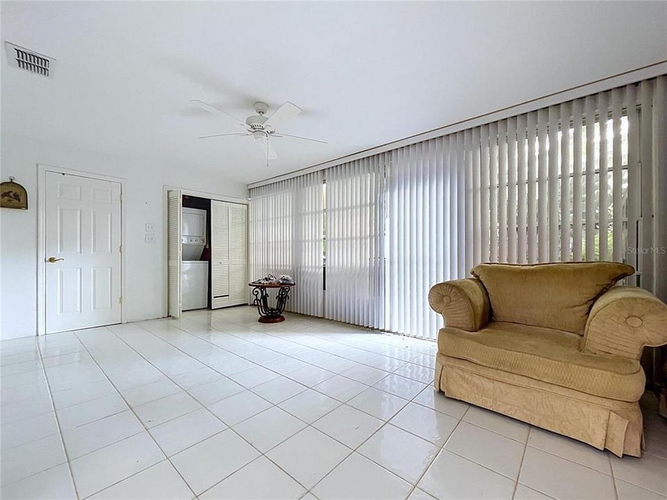 For Sale: $215,000 (2 beds, 2 baths, 1026 Square Feet)