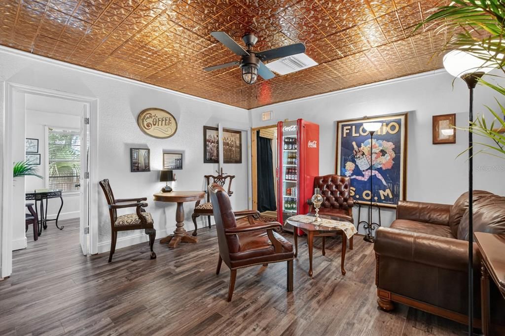 En Venta: $235,000 (0 camas, 0 baños, 1003 Pies cuadrados)
