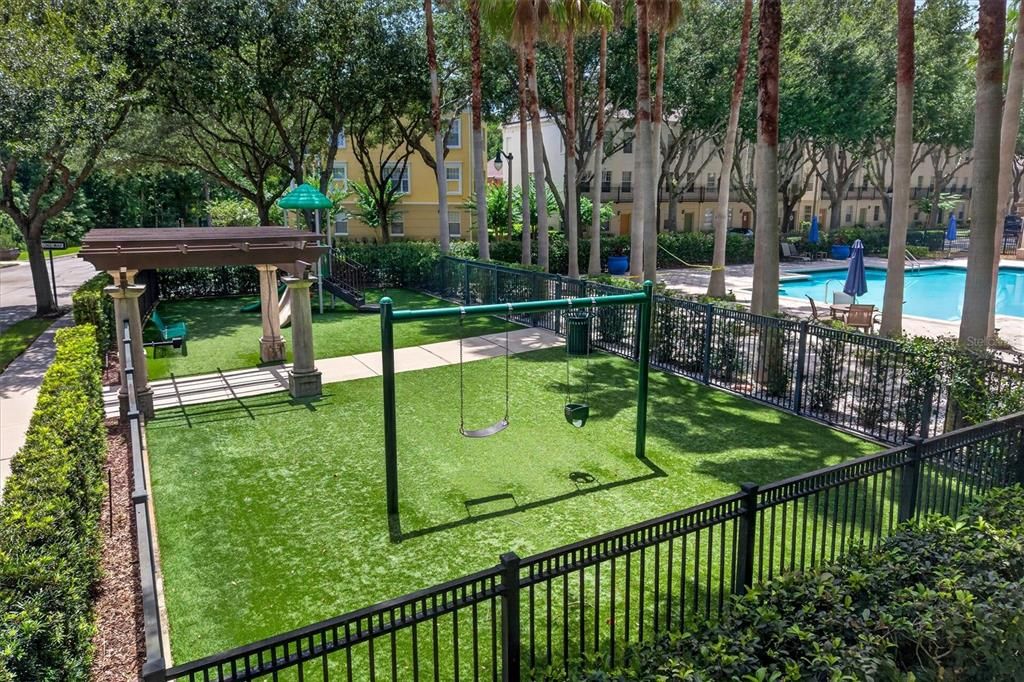 For Sale: $300,000 (1 beds, 1 baths, 1057 Square Feet)
