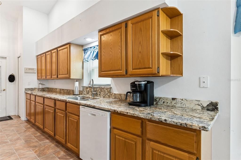 En Venta: $279,000 (2 camas, 2 baños, 1724 Pies cuadrados)