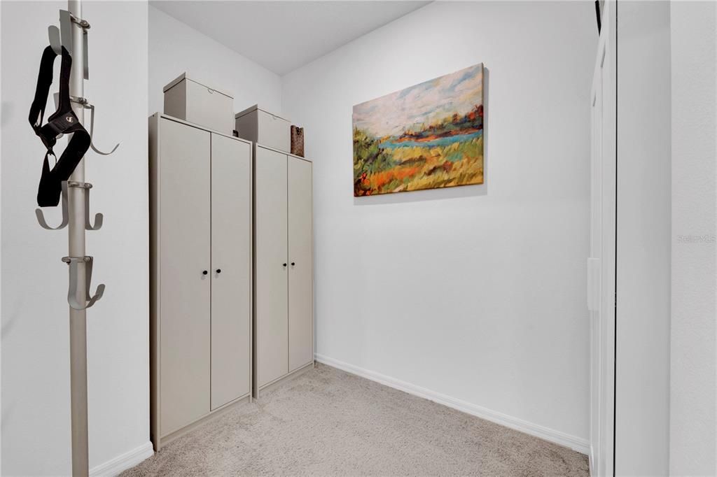 For Sale: $320,000 (3 beds, 2 baths, 1747 Square Feet)
