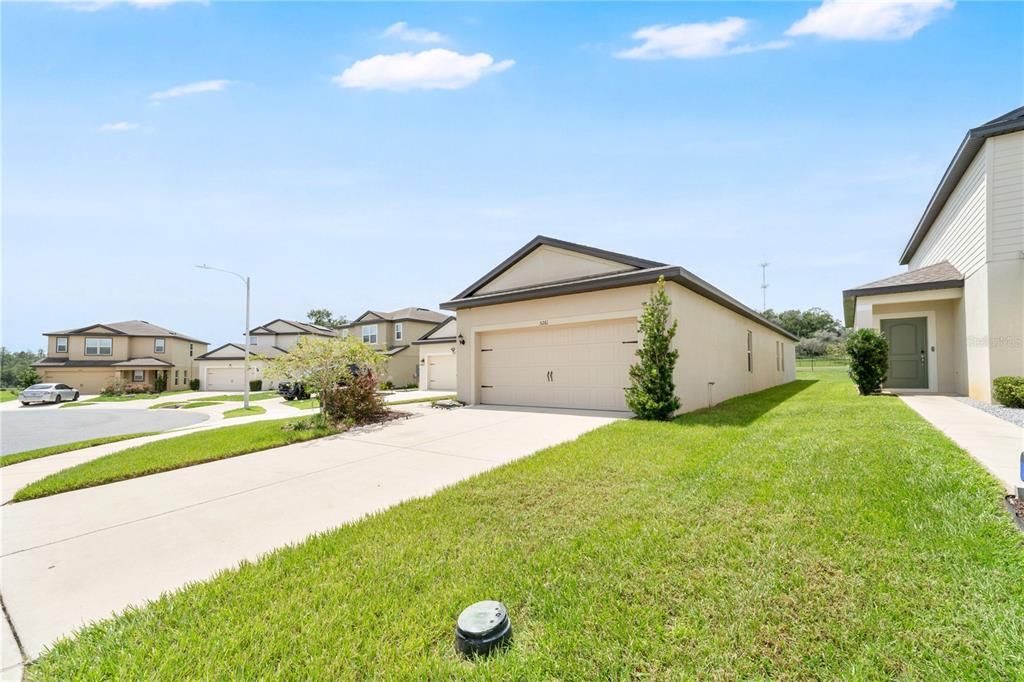 For Sale: $320,000 (3 beds, 2 baths, 1747 Square Feet)