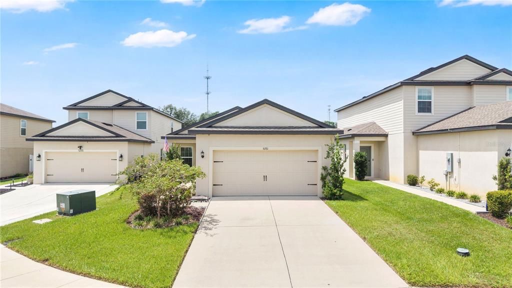 For Sale: $320,000 (3 beds, 2 baths, 1747 Square Feet)