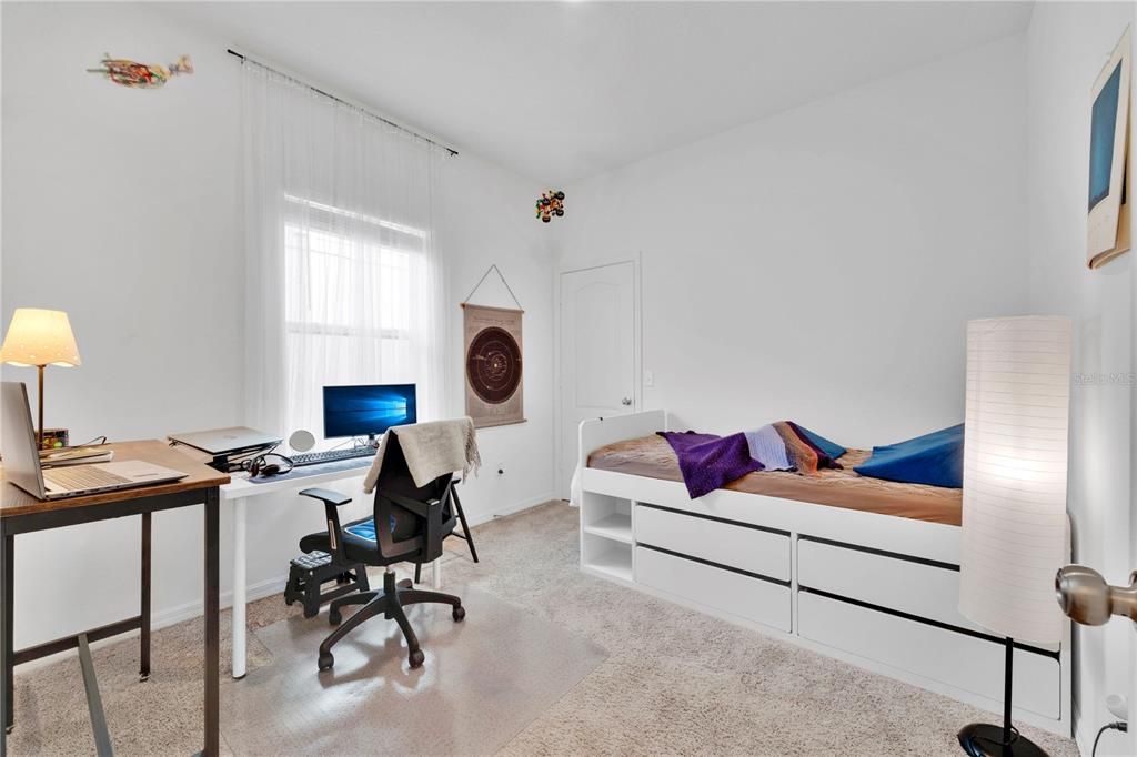 For Sale: $320,000 (3 beds, 2 baths, 1747 Square Feet)