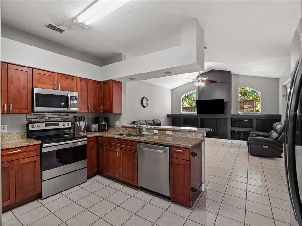 For Sale: $360,000 (4 beds, 2 baths, 1759 Square Feet)