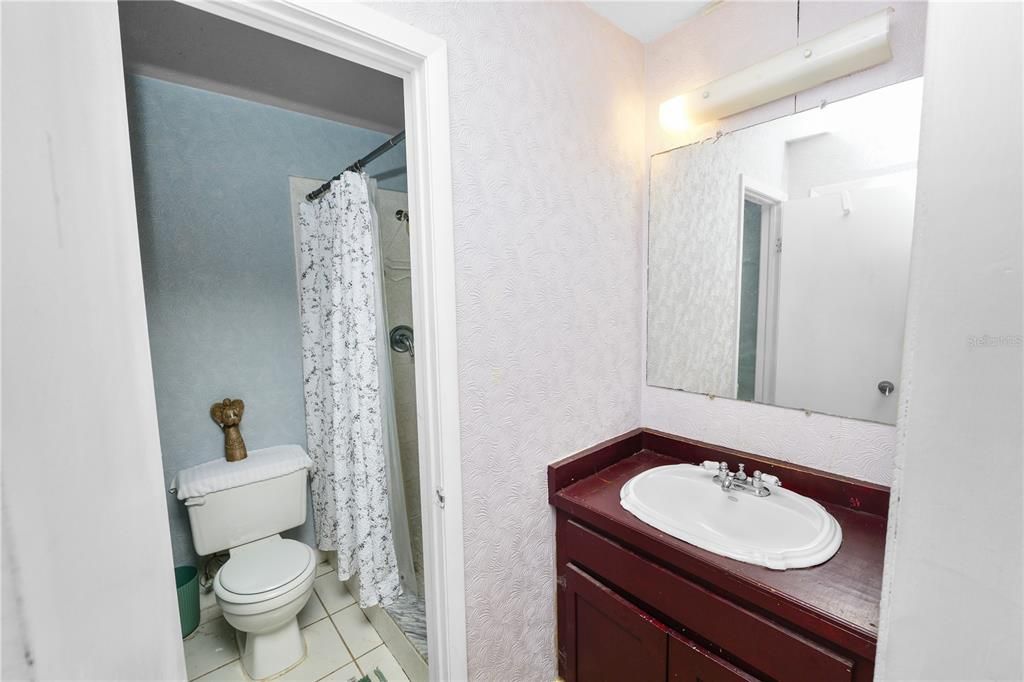 For Sale: $325,000 (3 beds, 2 baths, 1235 Square Feet)