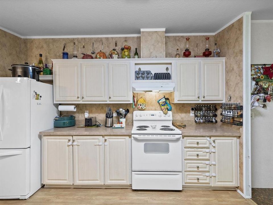 Activo con contrato: $315,000 (3 camas, 2 baños, 1296 Pies cuadrados)