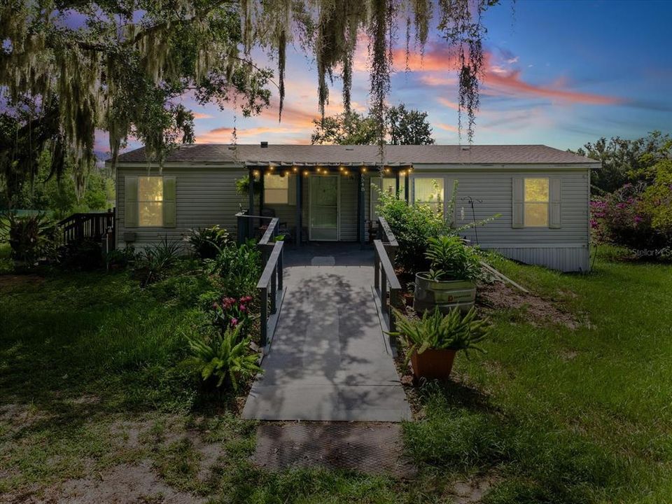 Activo con contrato: $315,000 (3 camas, 2 baños, 1296 Pies cuadrados)