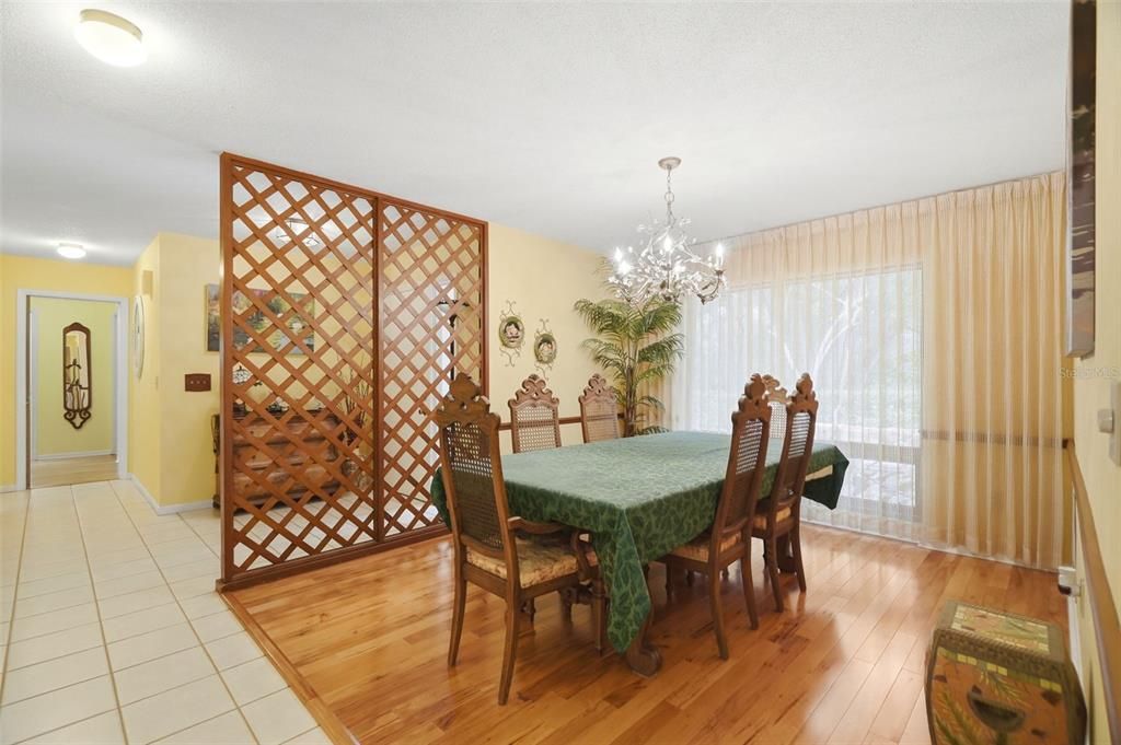 En Venta: $740,000 (4 camas, 2 baños, 2444 Pies cuadrados)