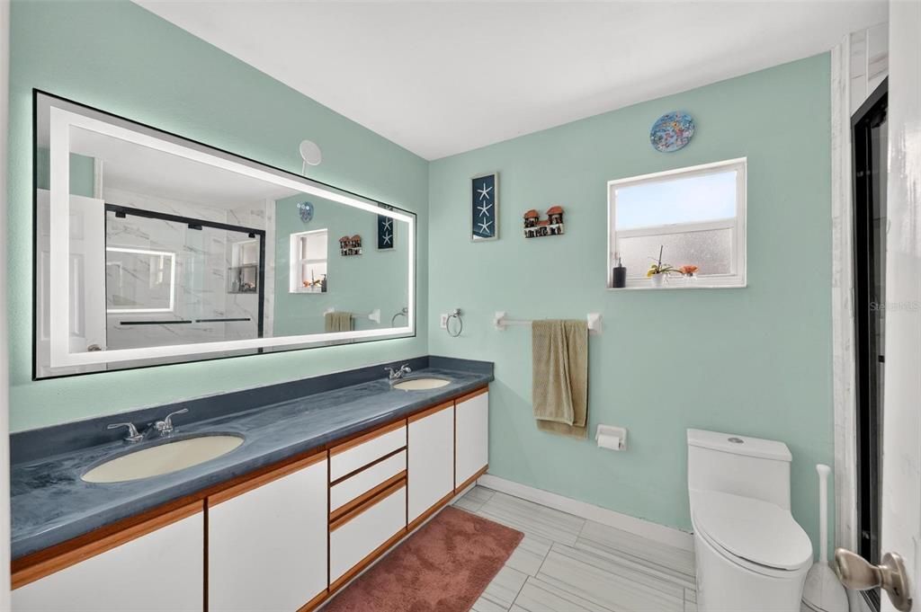 Active With Contract: $200,000 (3 beds, 2 baths, 1314 Square Feet)