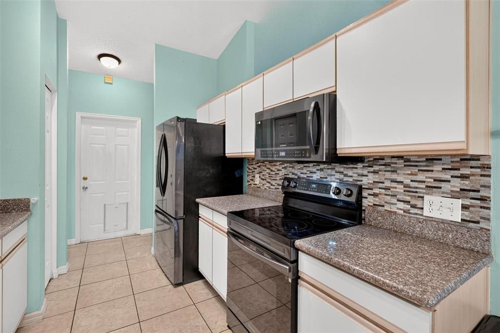 Active With Contract: $200,000 (3 beds, 2 baths, 1314 Square Feet)