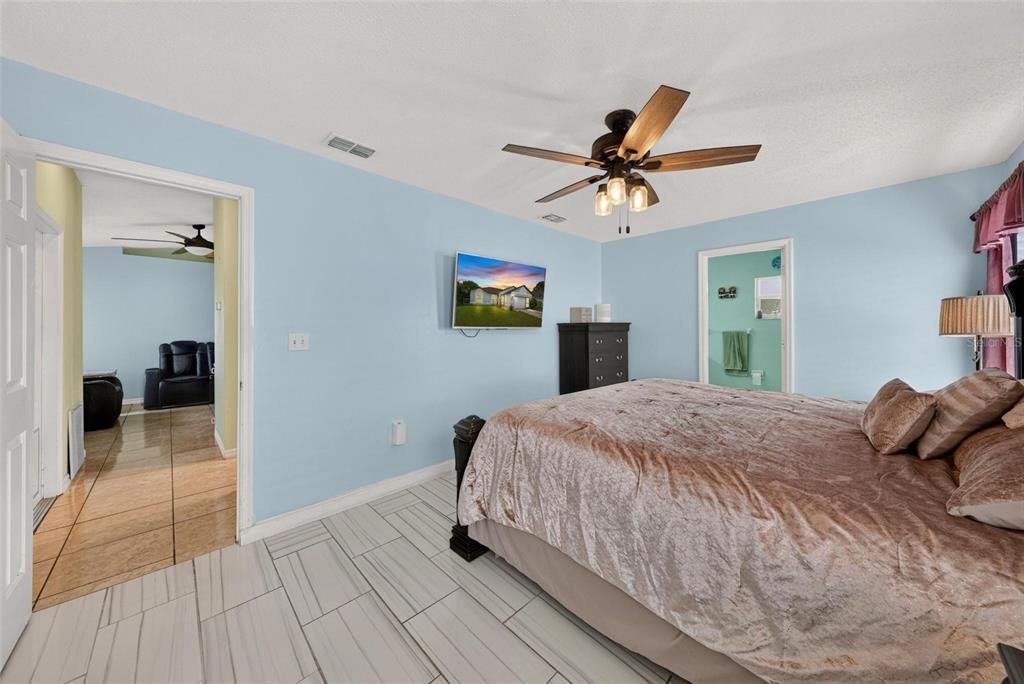 Active With Contract: $200,000 (3 beds, 2 baths, 1314 Square Feet)