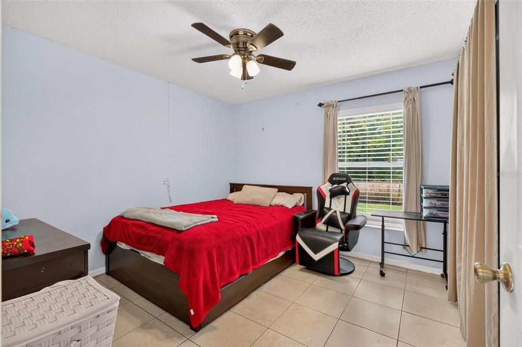 Active With Contract: $200,000 (3 beds, 2 baths, 1314 Square Feet)