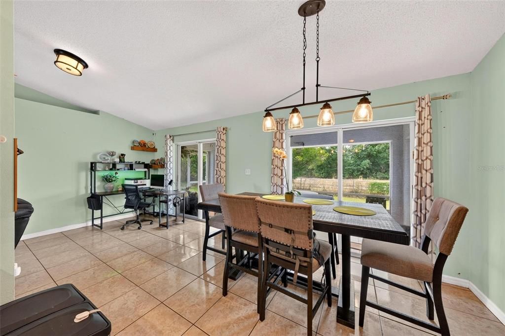 Active With Contract: $200,000 (3 beds, 2 baths, 1314 Square Feet)