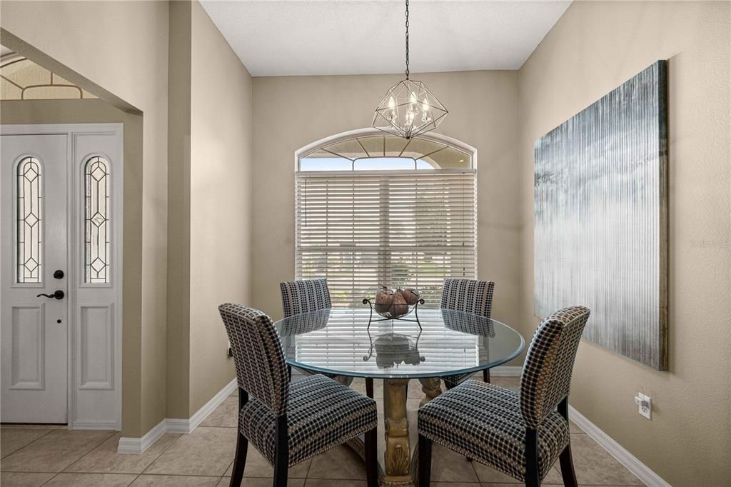 En Venta: $549,000 (3 camas, 2 baños, 1953 Pies cuadrados)