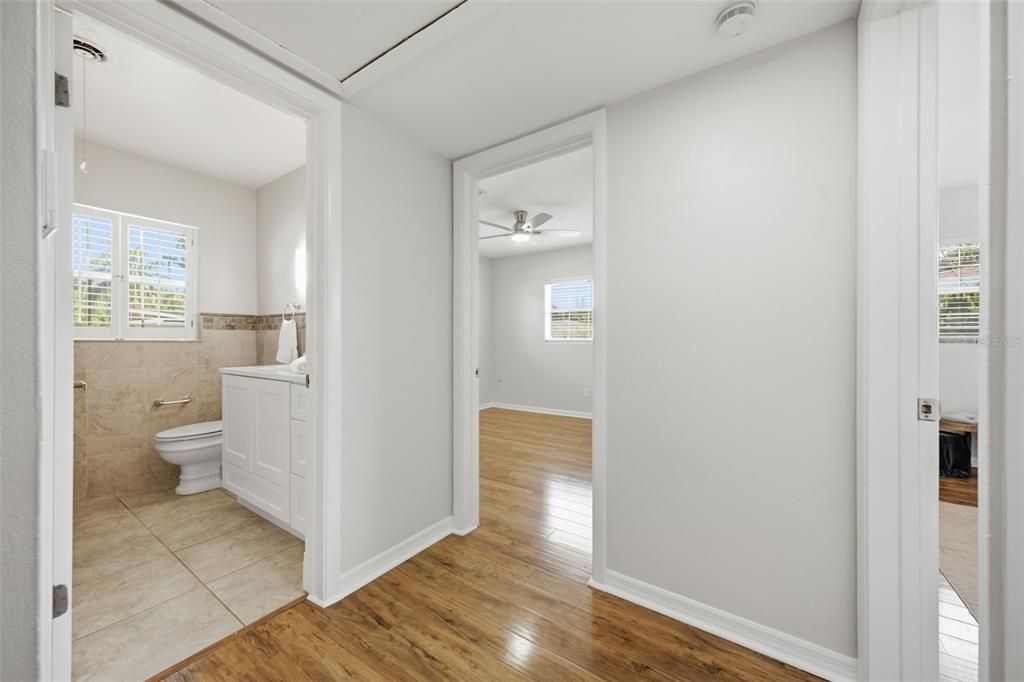 На продажу: $479,900 (4 спален, 2 ванн, 1563 Квадратных фут)