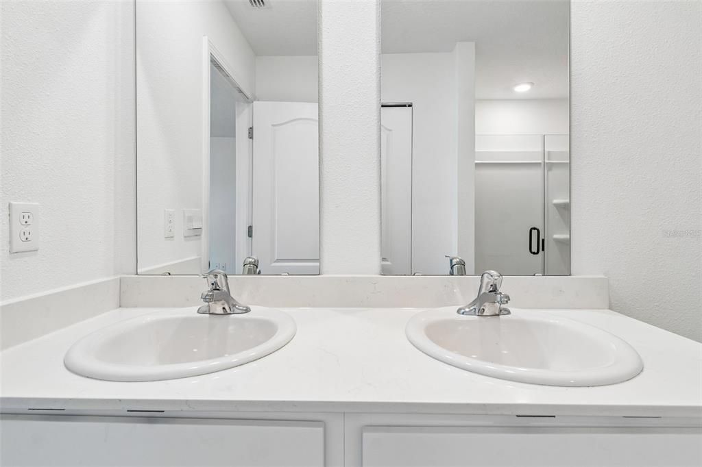En Venta: $350,000 (3 camas, 2 baños, 1669 Pies cuadrados)