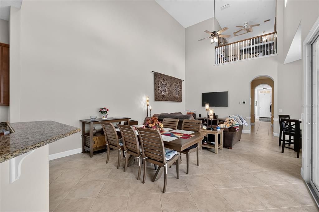 En Venta: $460,000 (3 camas, 2 baños, 2451 Pies cuadrados)