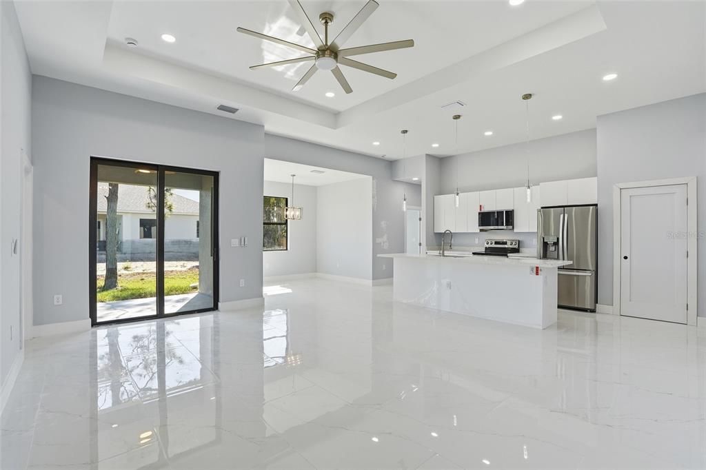 На продажу: $345,000 (3 спален, 2 ванн, 1717 Квадратных фут)
