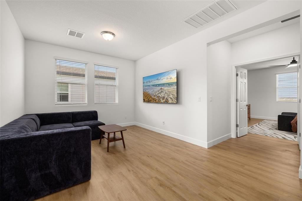 For Sale: $380,000 (3 beds, 2 baths, 1784 Square Feet)