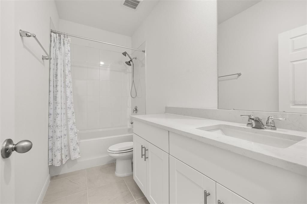 For Sale: $380,000 (3 beds, 2 baths, 1784 Square Feet)