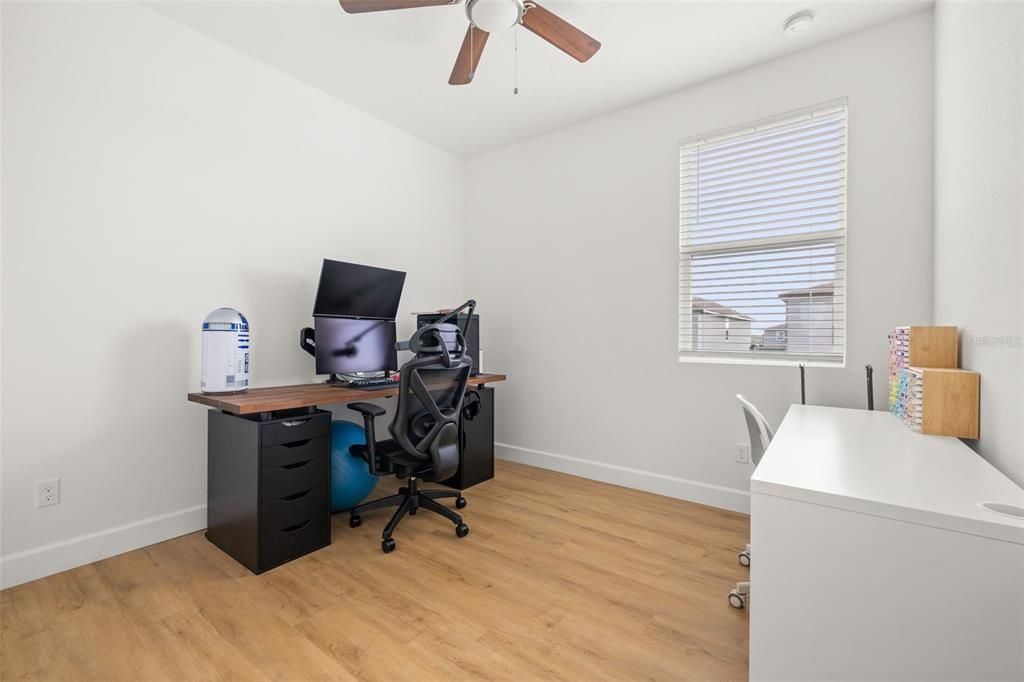 For Sale: $380,000 (3 beds, 2 baths, 1784 Square Feet)