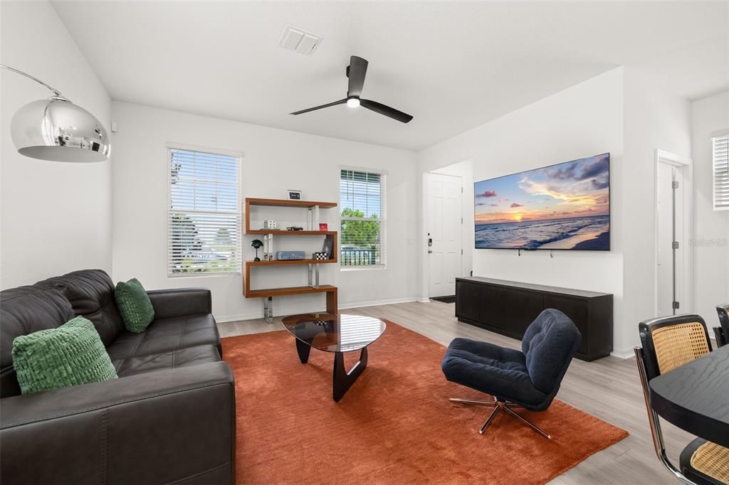 For Sale: $380,000 (3 beds, 2 baths, 1784 Square Feet)