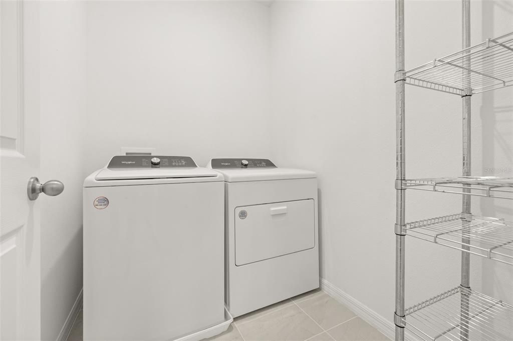 For Sale: $380,000 (3 beds, 2 baths, 1784 Square Feet)