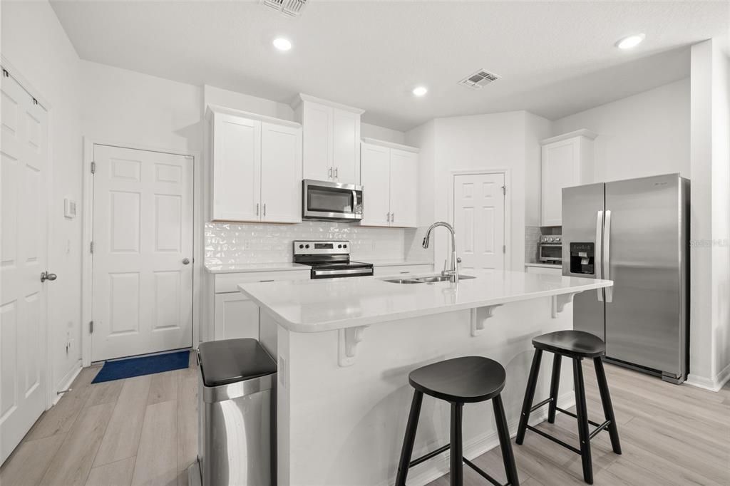 For Sale: $380,000 (3 beds, 2 baths, 1784 Square Feet)