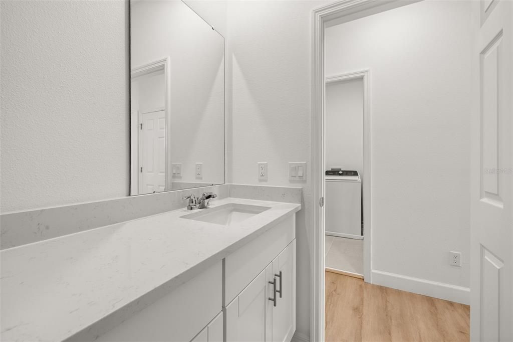 For Sale: $380,000 (3 beds, 2 baths, 1784 Square Feet)