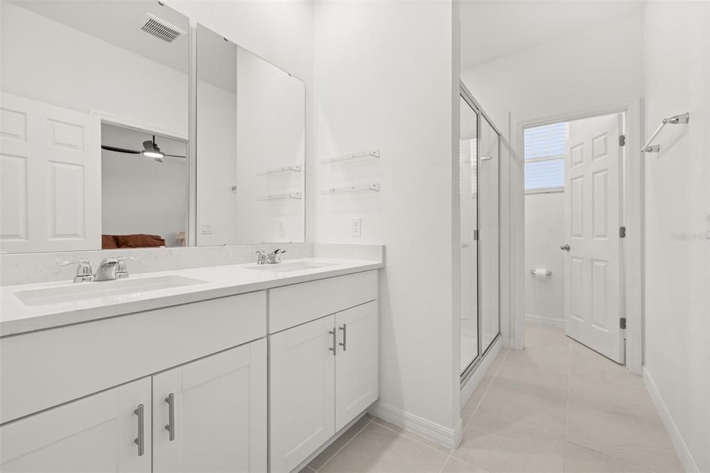 For Sale: $380,000 (3 beds, 2 baths, 1784 Square Feet)