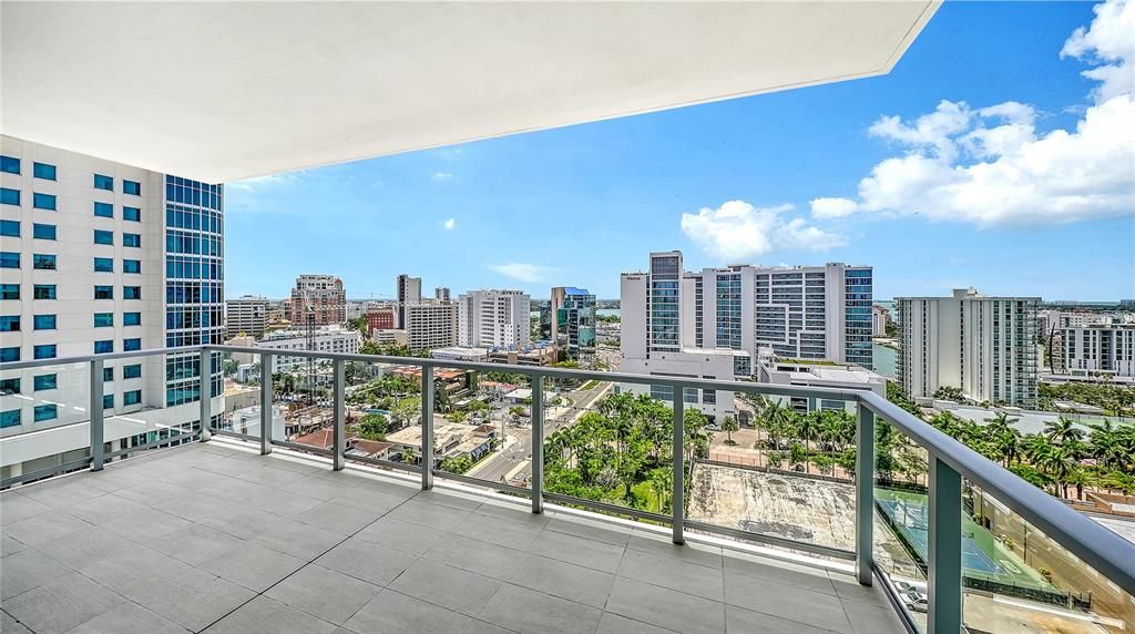 For Sale: $1,499,000 (2 beds, 2 baths, 1578 Square Feet)