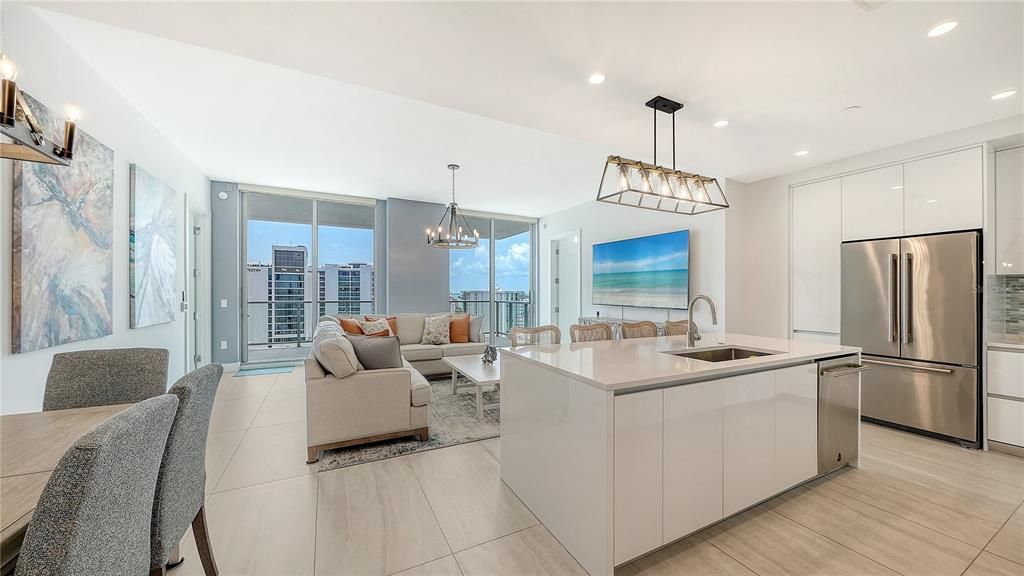 For Sale: $1,499,000 (2 beds, 2 baths, 1578 Square Feet)