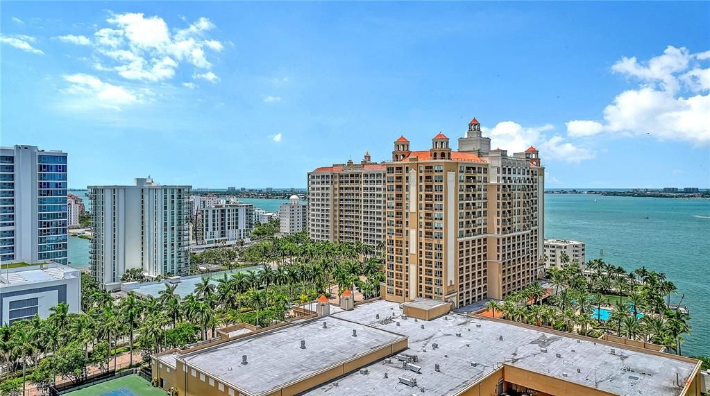 For Sale: $1,499,000 (2 beds, 2 baths, 1578 Square Feet)