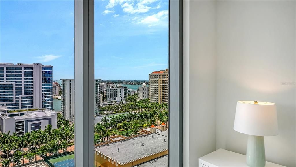 For Sale: $1,499,000 (2 beds, 2 baths, 1578 Square Feet)
