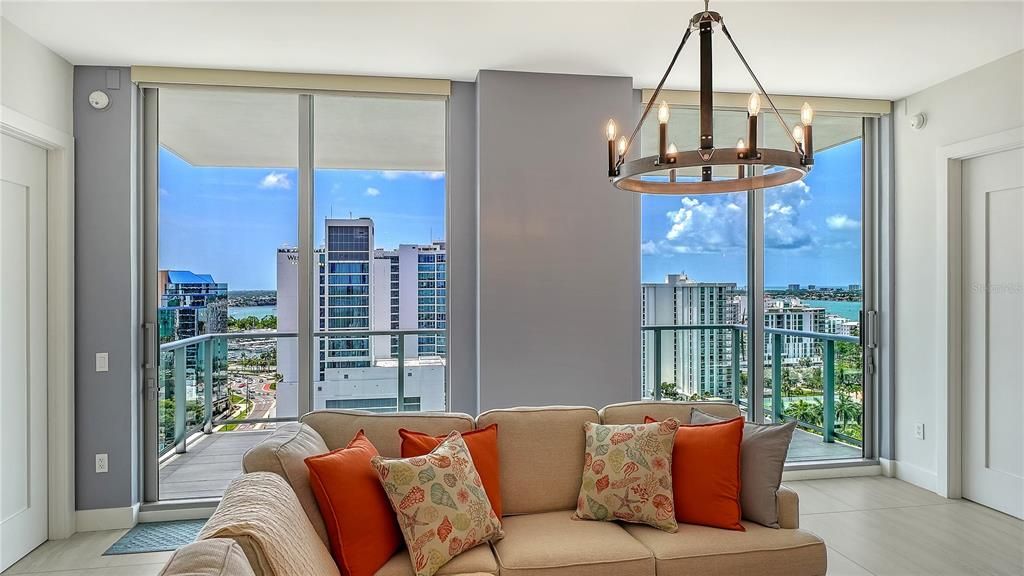 For Sale: $1,499,000 (2 beds, 2 baths, 1578 Square Feet)