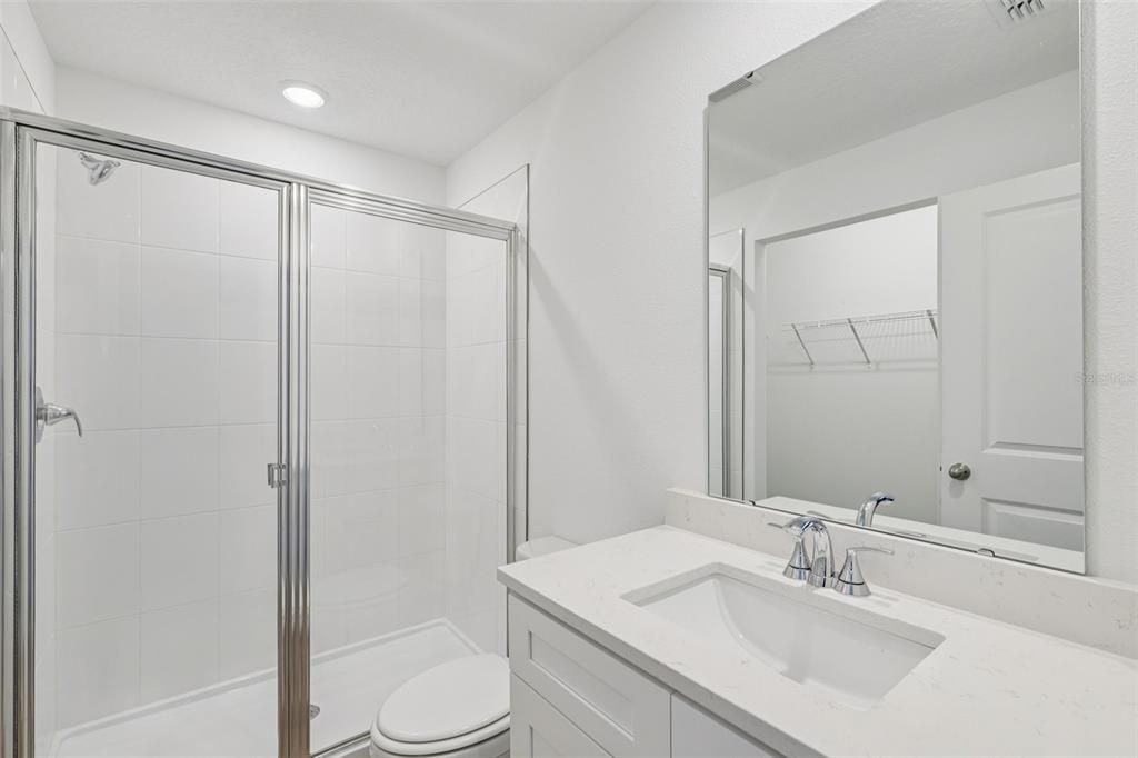 En Venta: $318,990 (4 camas, 3 baños, 1842 Pies cuadrados)