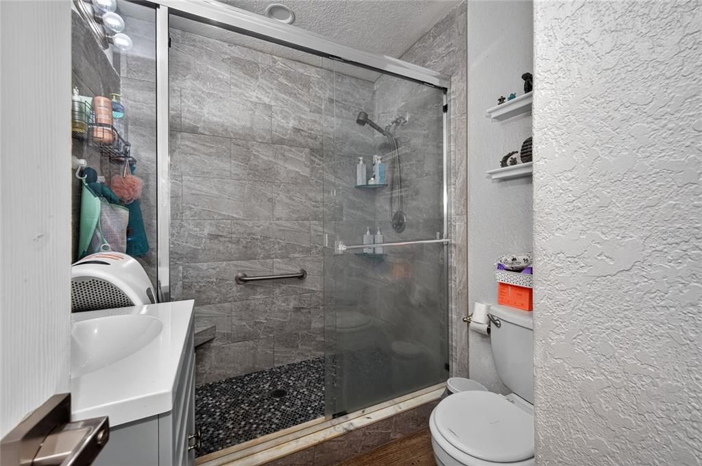 For Sale: $239,900 (4 beds, 2 baths, 1320 Square Feet)