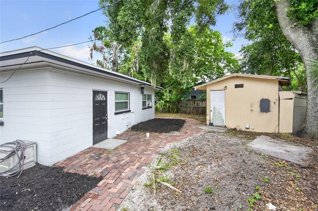 For Sale: $239,900 (4 beds, 2 baths, 1320 Square Feet)