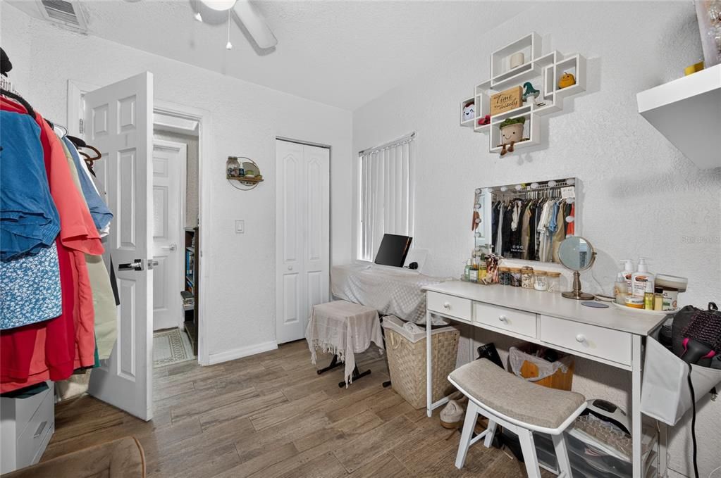 For Sale: $239,900 (4 beds, 2 baths, 1320 Square Feet)