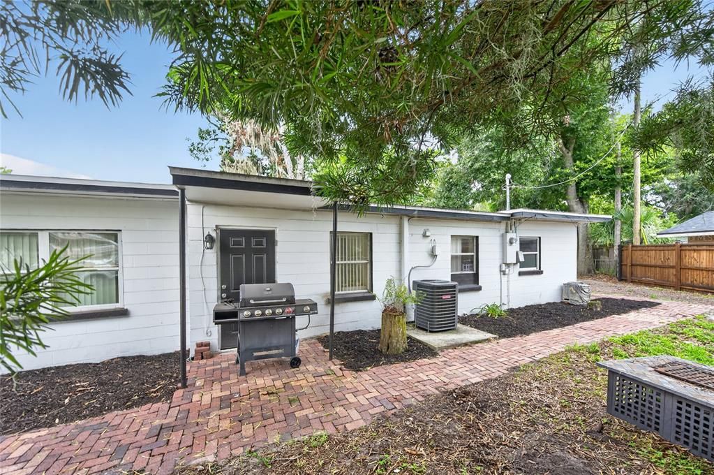 For Sale: $239,900 (4 beds, 2 baths, 1320 Square Feet)