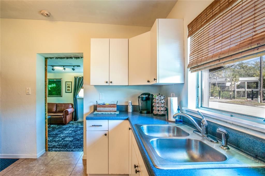 For Sale: $650,000 (2 beds, 0 baths, 1277 Square Feet)