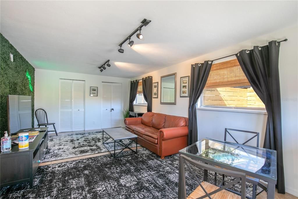 For Sale: $650,000 (2 beds, 0 baths, 1277 Square Feet)