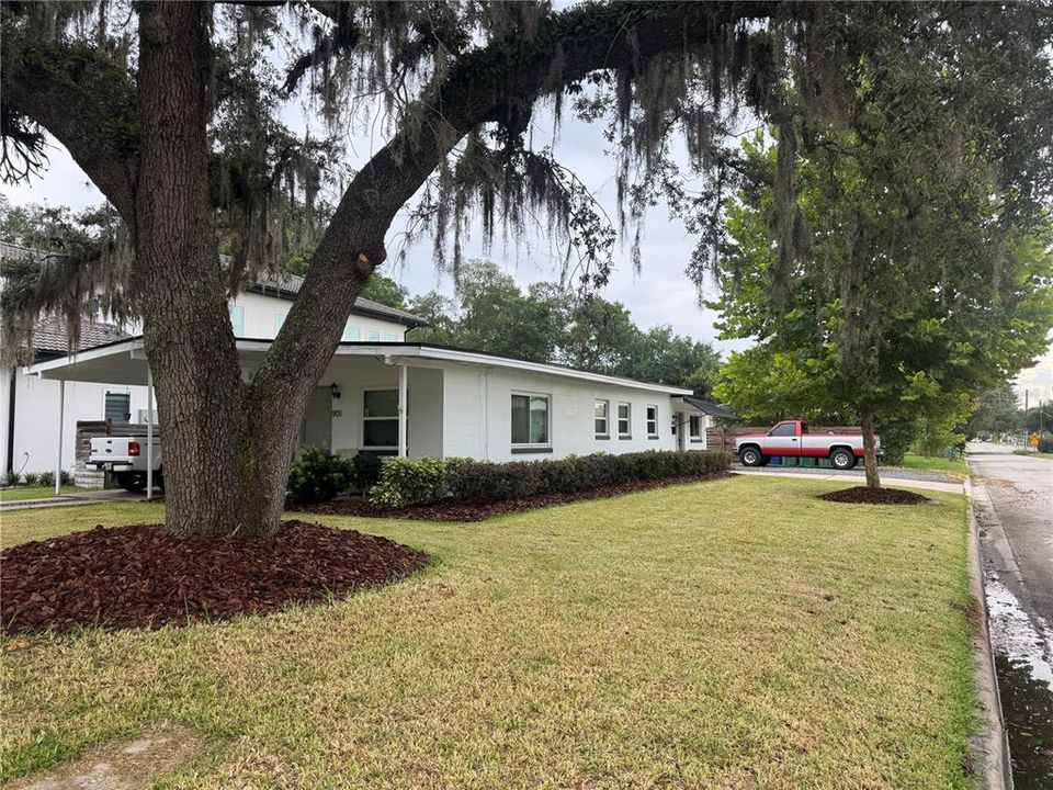 For Sale: $650,000 (2 beds, 0 baths, 1277 Square Feet)