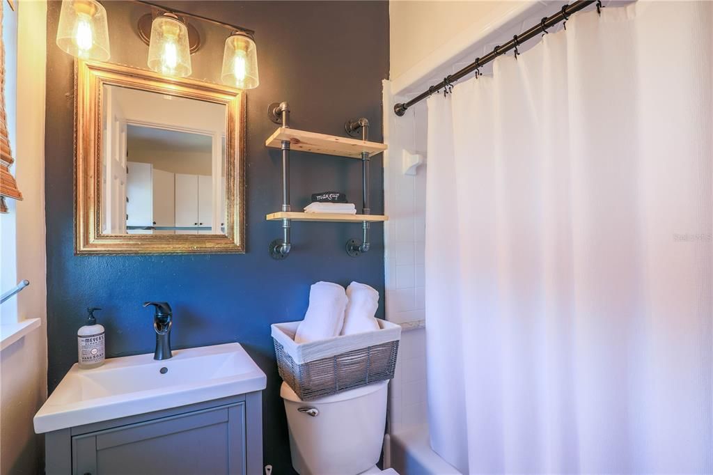 For Sale: $650,000 (2 beds, 0 baths, 1277 Square Feet)