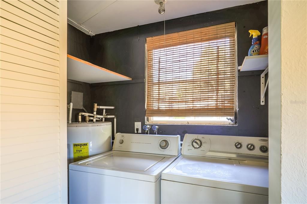 For Sale: $650,000 (2 beds, 0 baths, 1277 Square Feet)