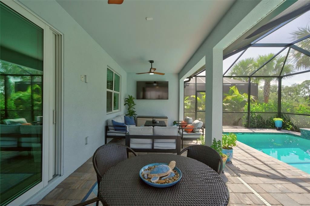 En Venta: $575,000 (2 camas, 2 baños, 1405 Pies cuadrados)