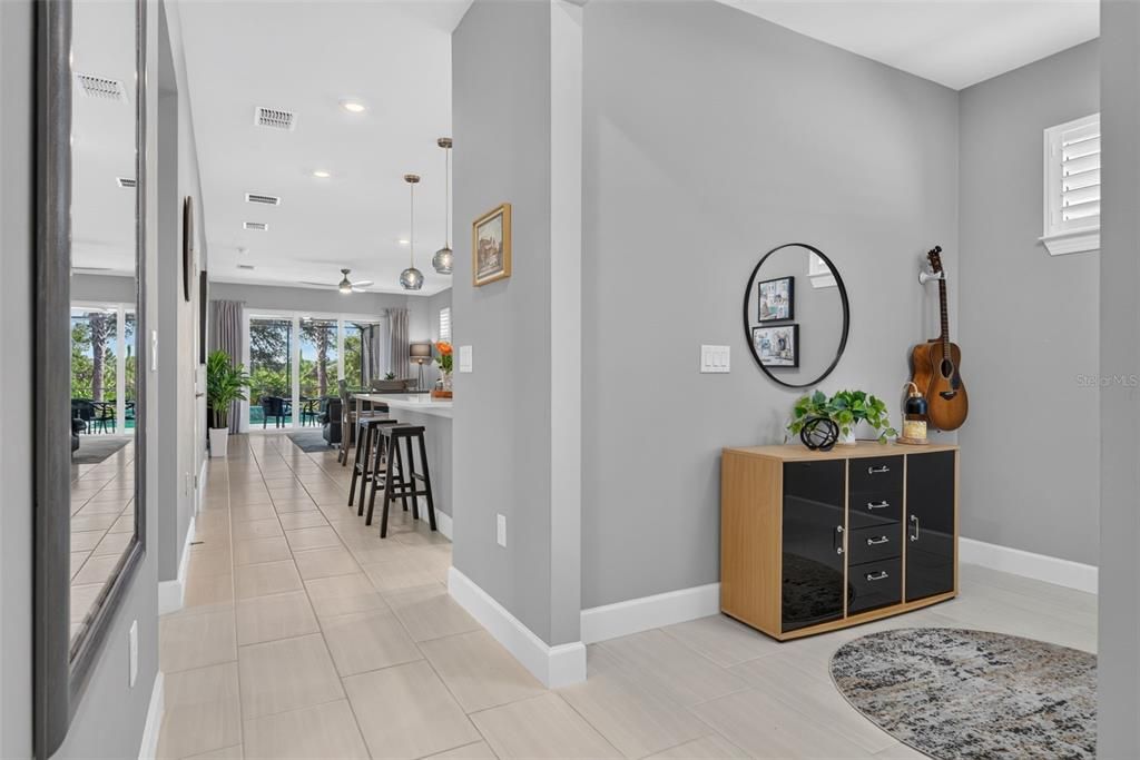 En Venta: $575,000 (2 camas, 2 baños, 1405 Pies cuadrados)