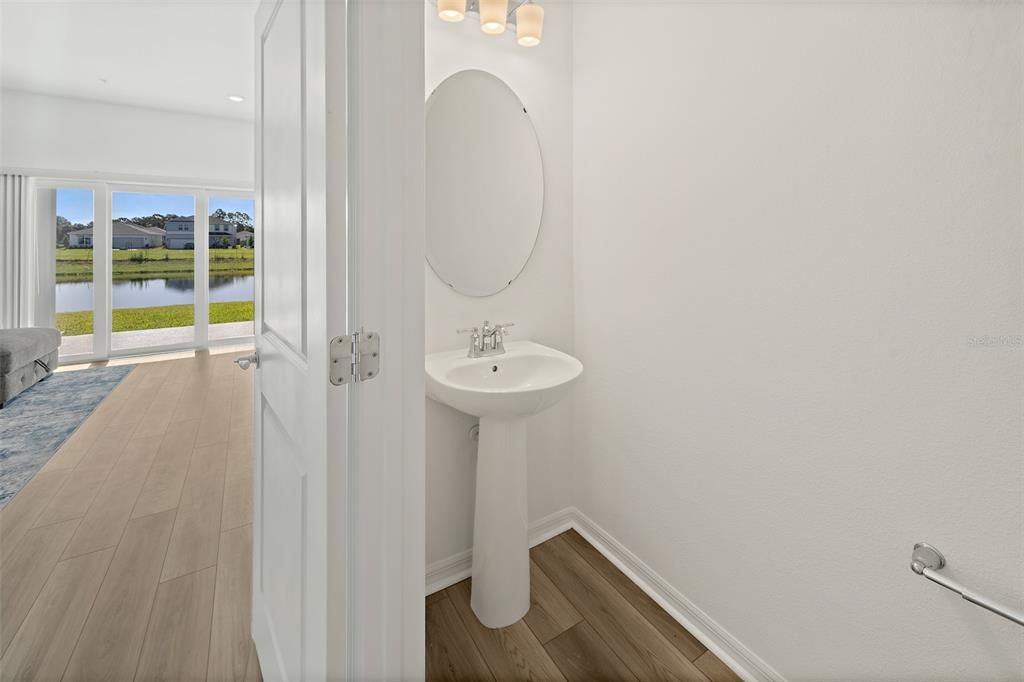 На продажу: $335,000 (3 спален, 2 ванн, 1699 Квадратных фут)